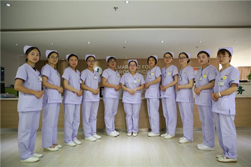 1526356922548310.jpg 护士合影.jpg