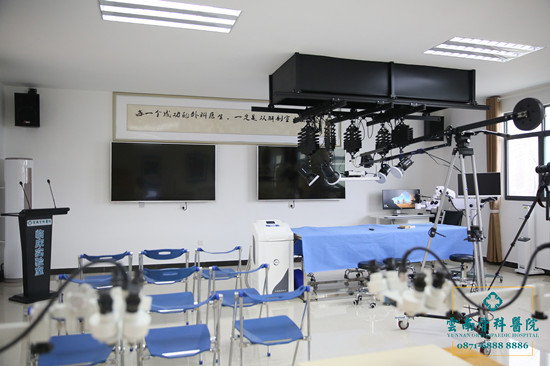 1535532271974024.jpg 实验室.jpg